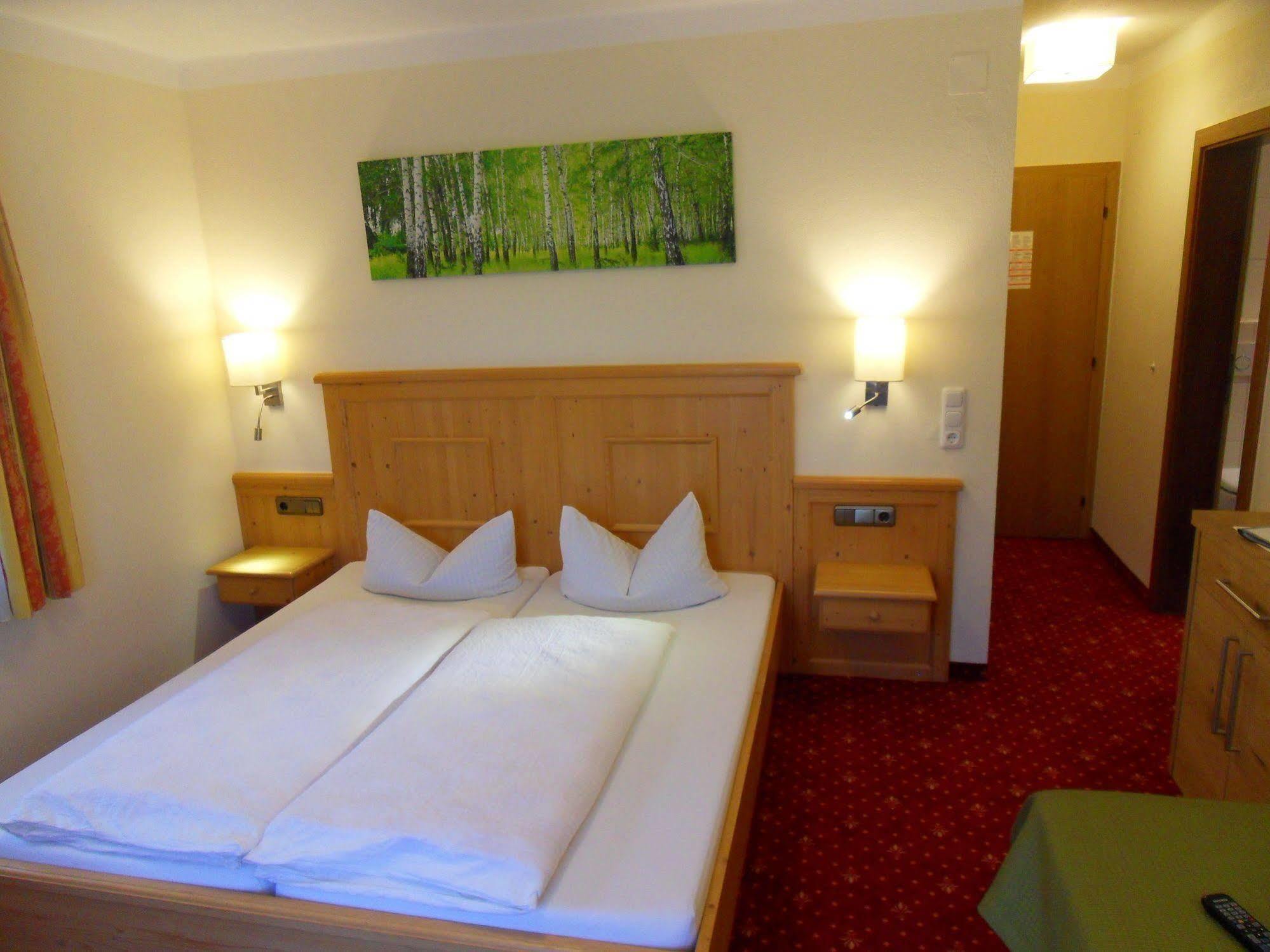 Pension Birkenhof ไมย์อาโฮเฟิน ภายนอก รูปภาพ